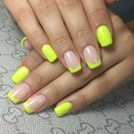 تصویر 0 خدمات کاشت ناخن و کراتین مو مرضیه رحیمی