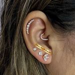 تصویر 3 تتو ابرو و لب و بدن و پیرسینگ و موخوره