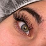 تصویر 1 کاشت مژه  و لیفت مَری استایلشر