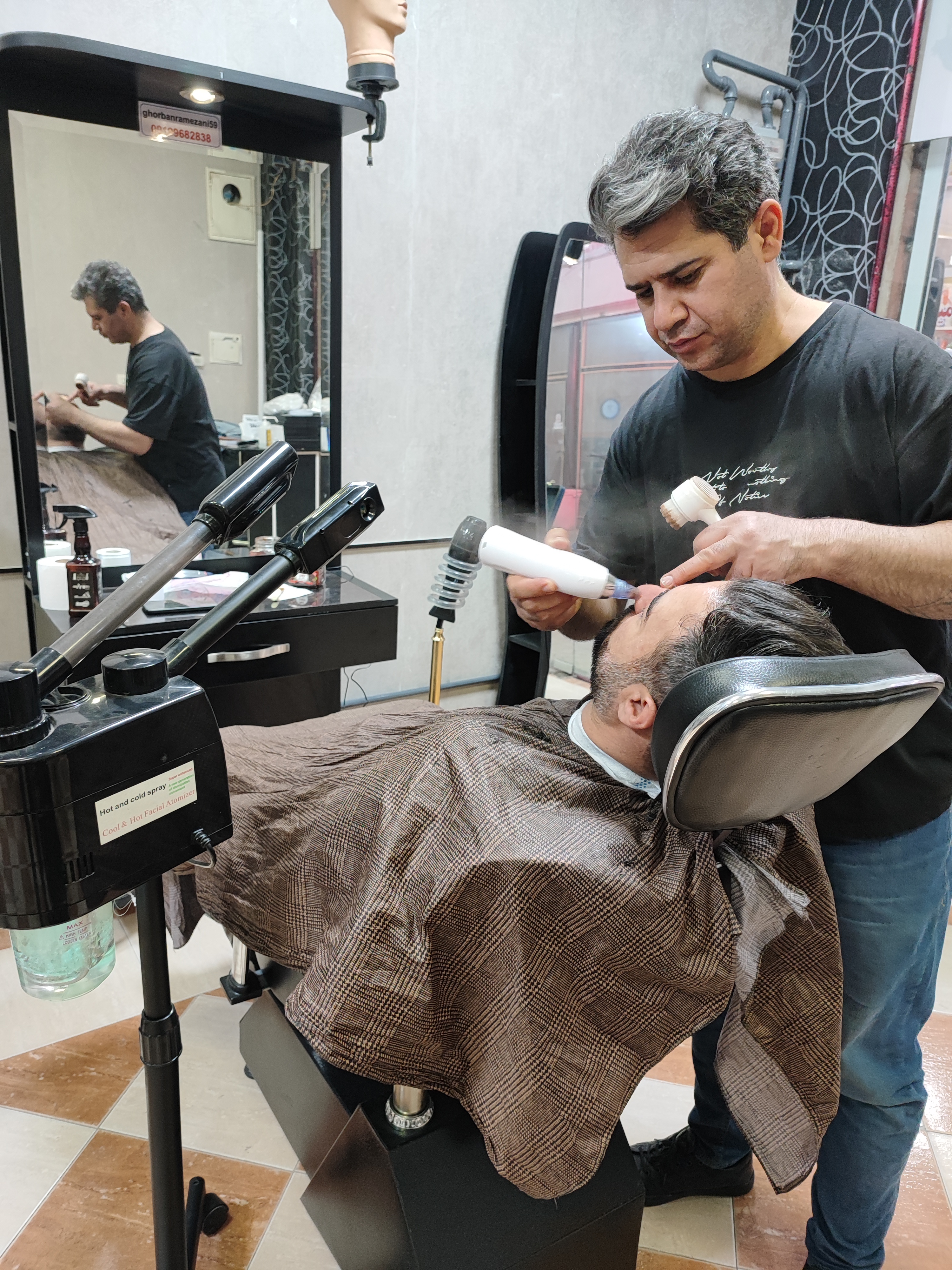 آرایشگاه مردانه کافه مو