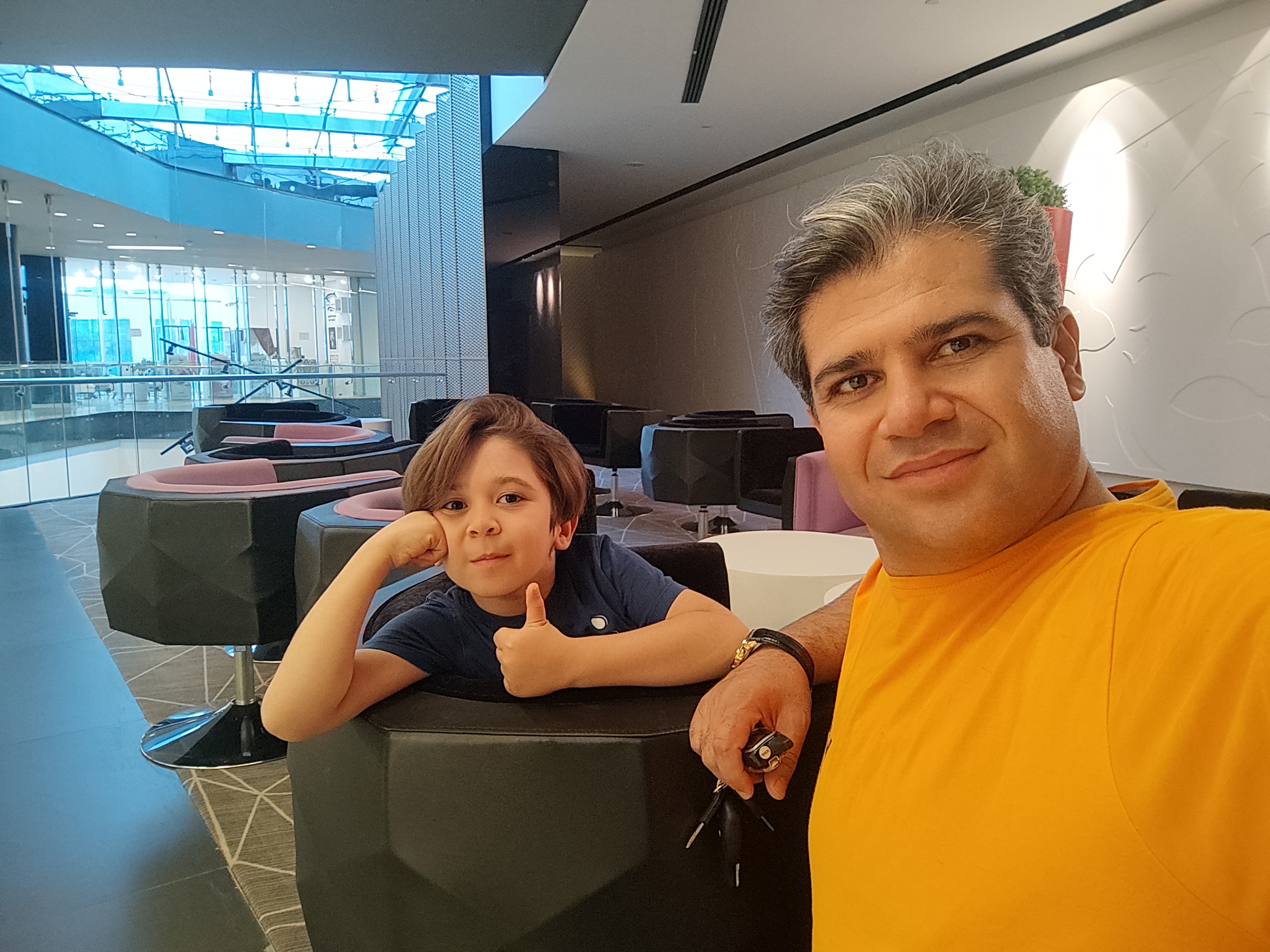 آرایشگاه مردانه کافه مو