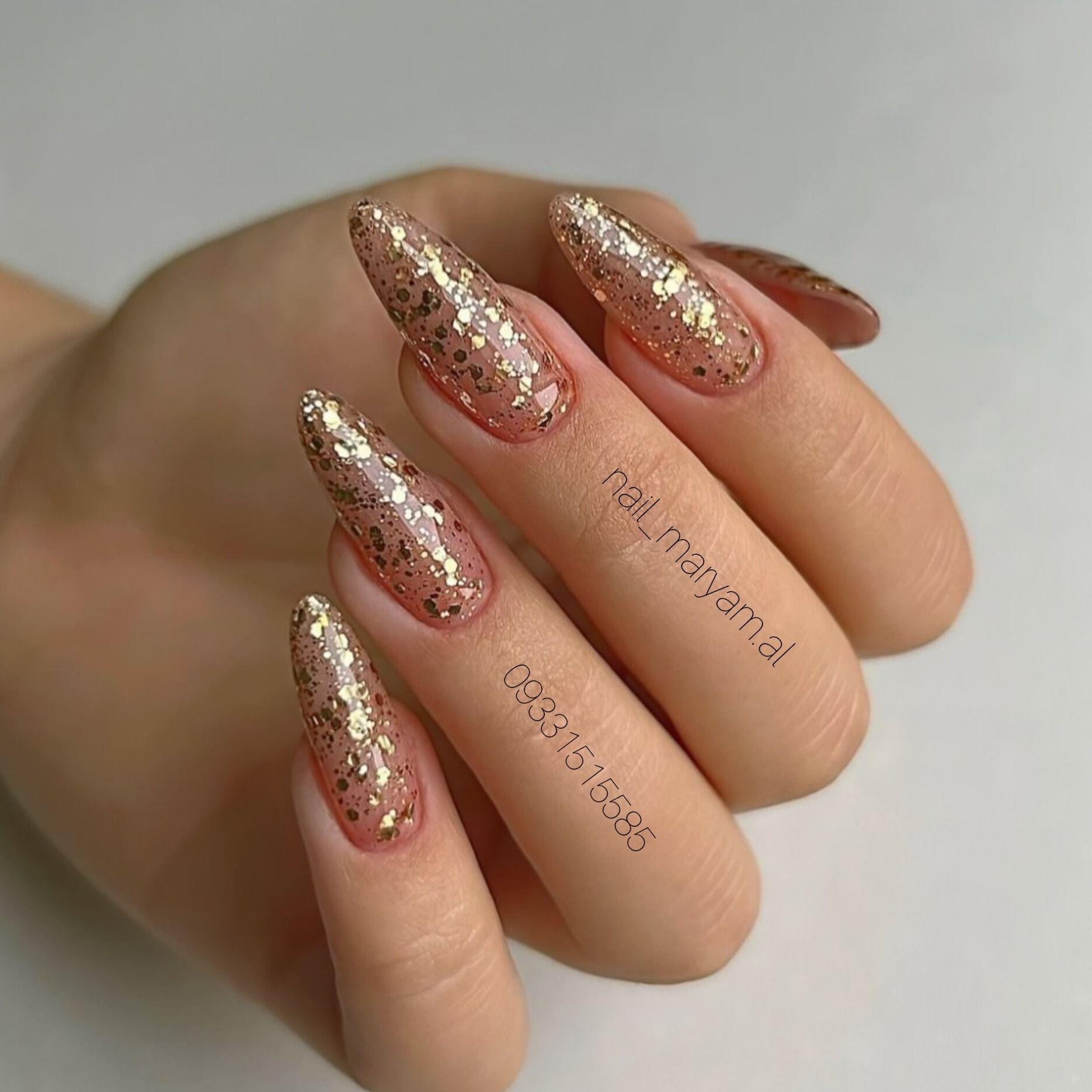 ناخن کار حرفه ای مریم علوی