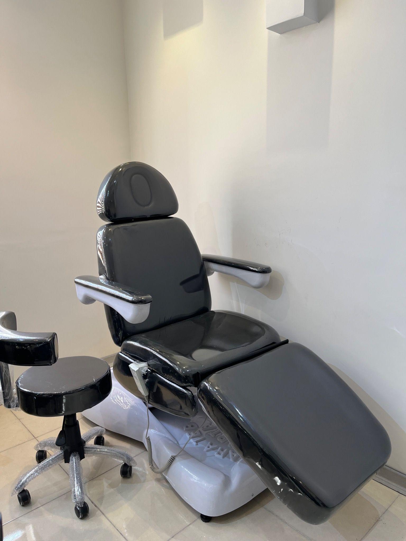 کلینیک پوست مو زیبایی دکتر نیلوفر مریمی