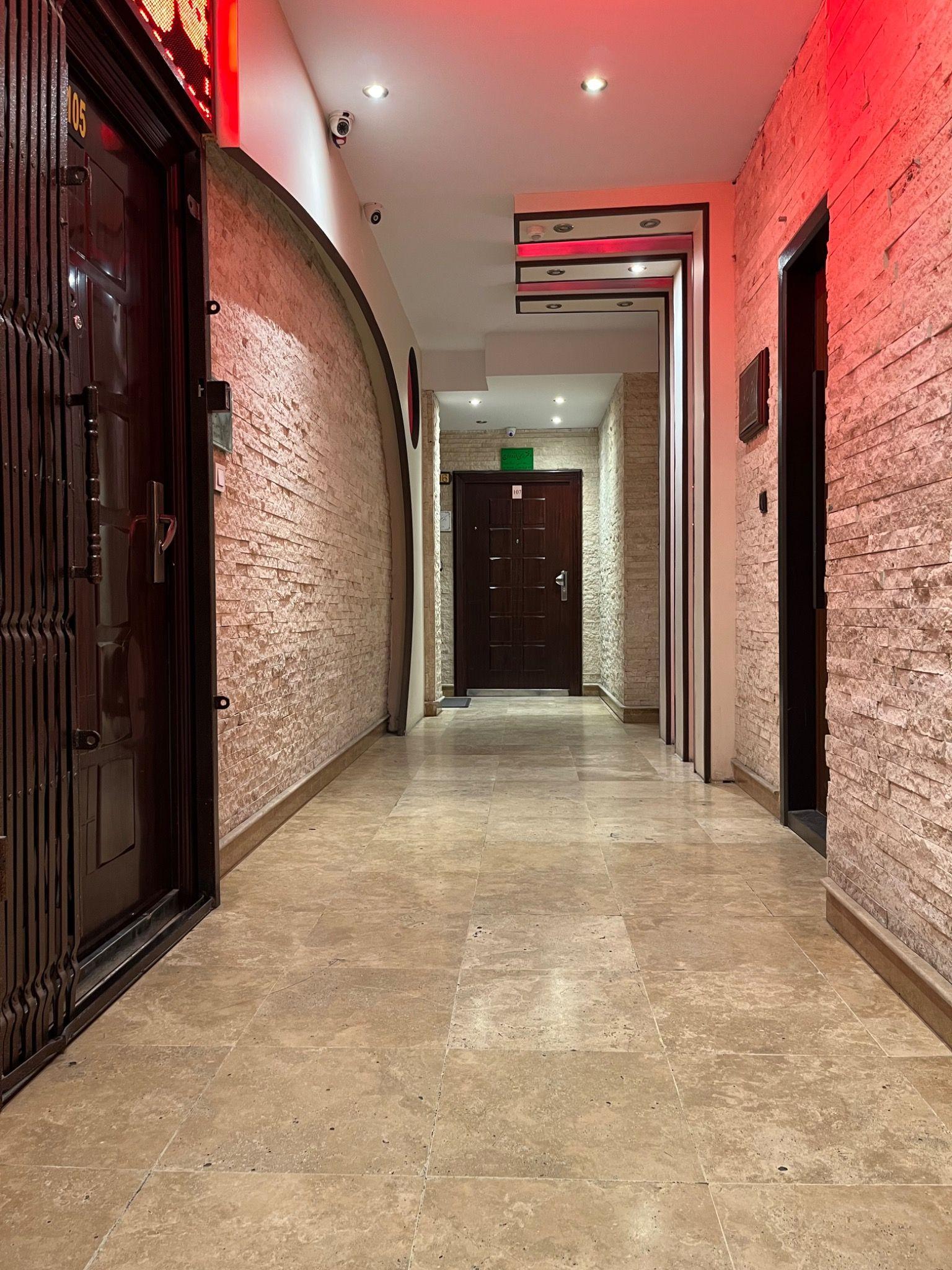 کلینیک پوست مو زیبایی دکتر نیلوفر مریمی