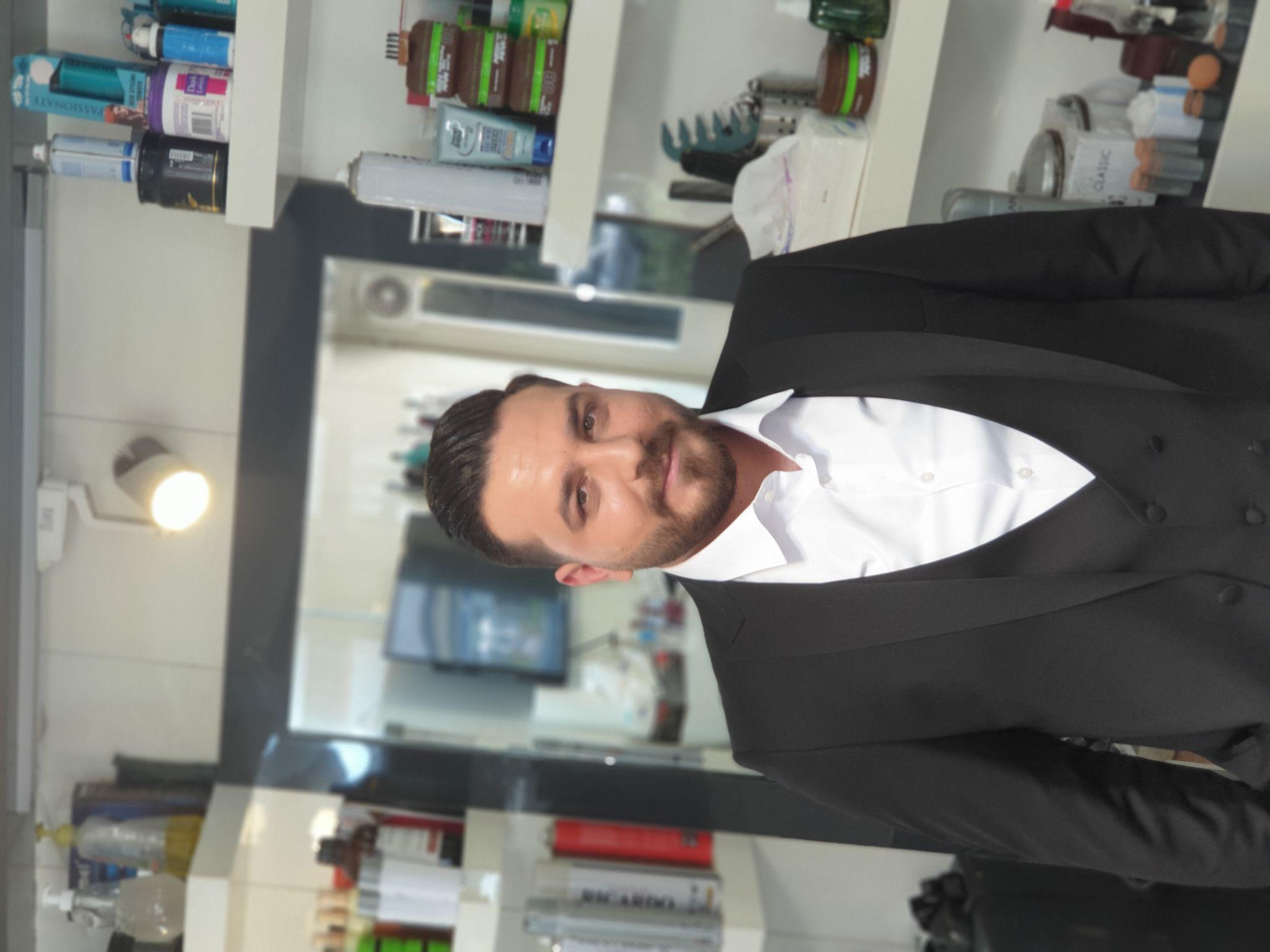 آرایشگاه داماد حامد