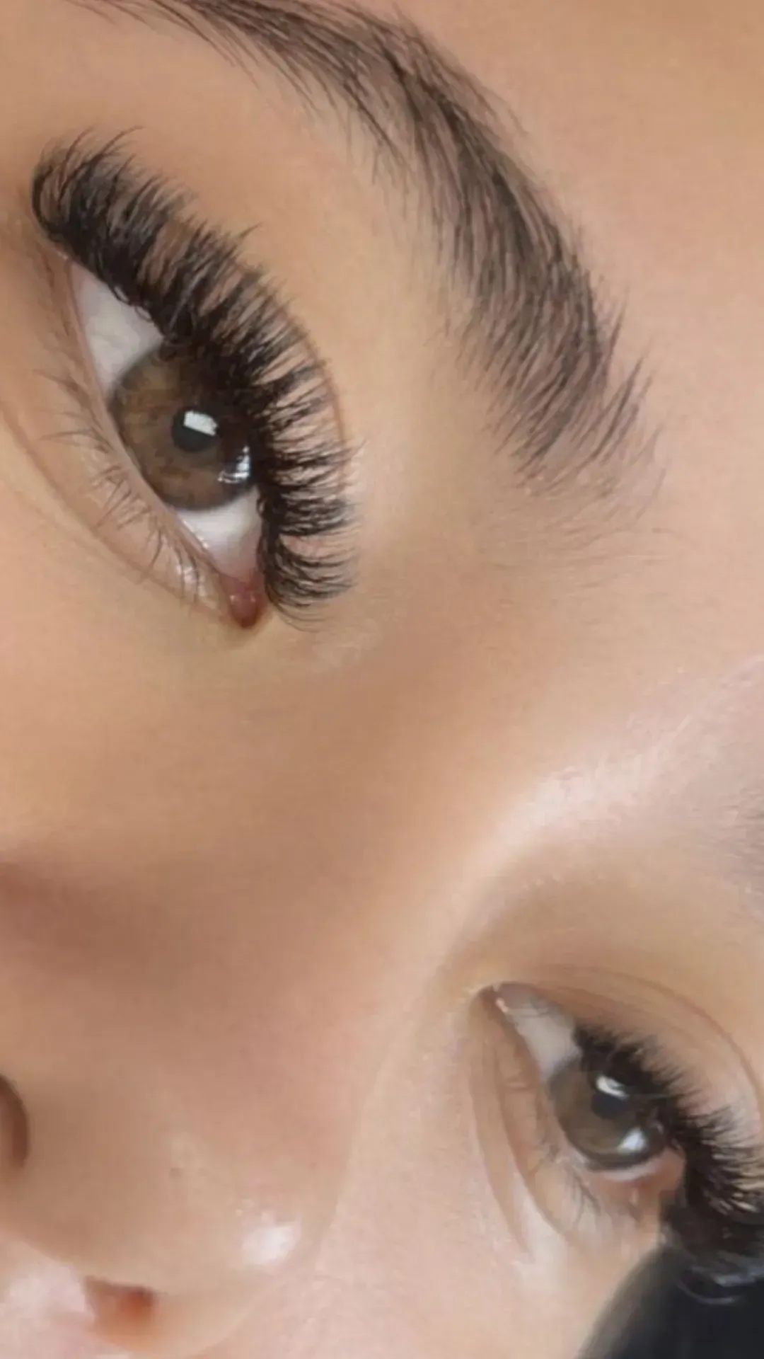 سالن زیبایی و اکشتنشن مژه