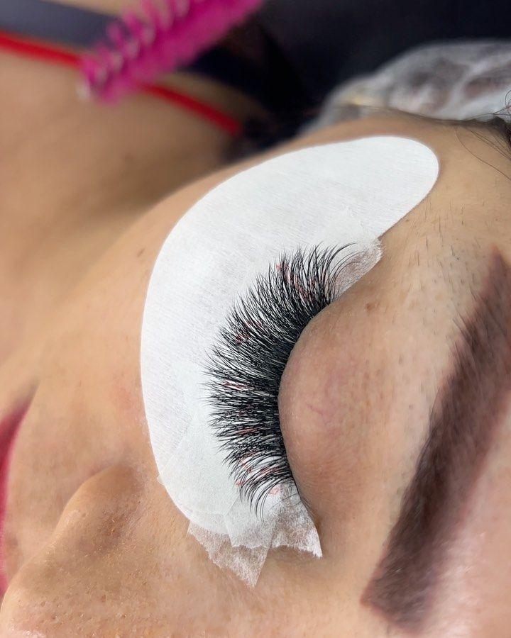 مرکزتخصصی مژه مریم جانباز
