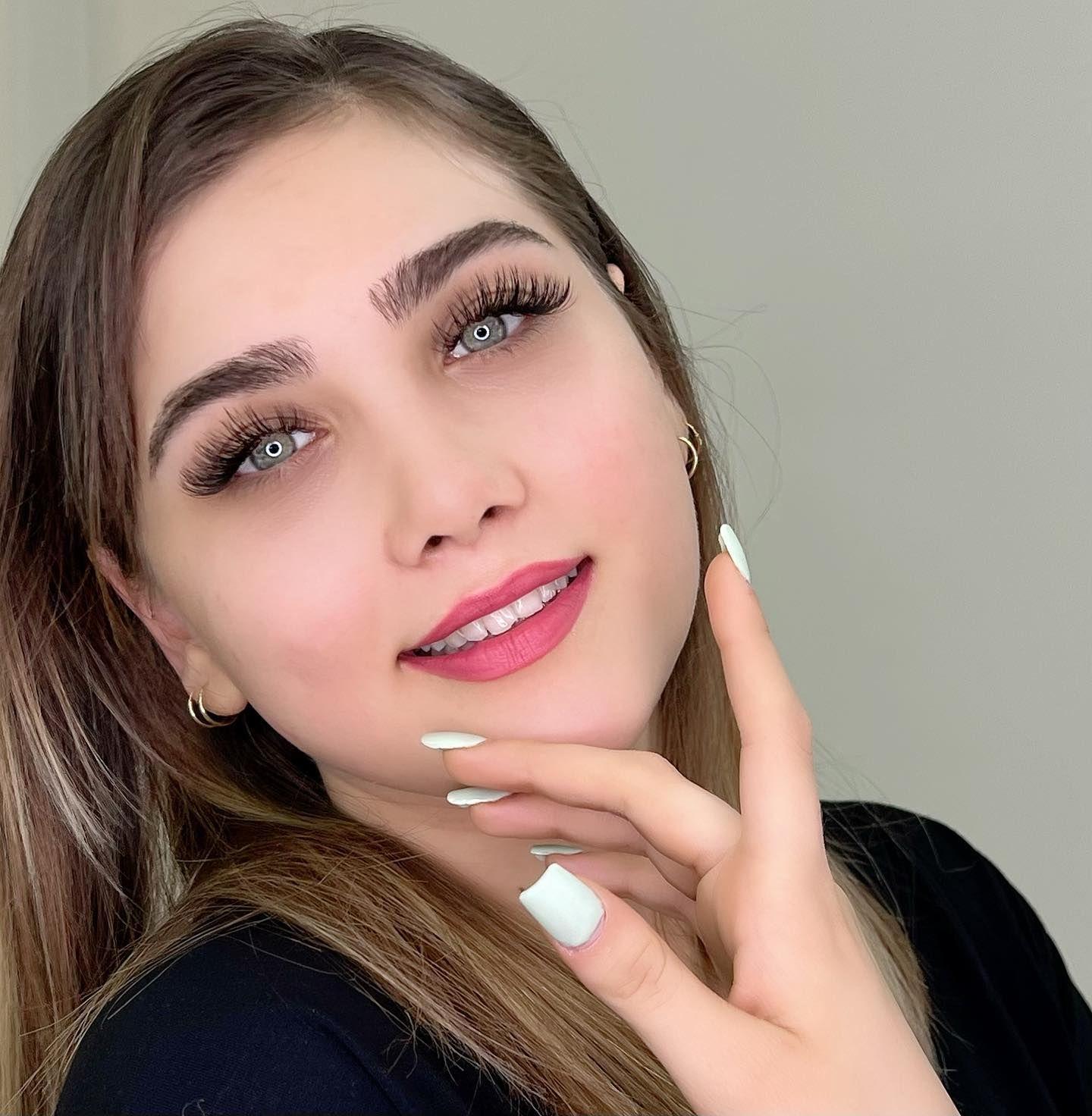 مرکزتخصصی مژه مریم جانباز