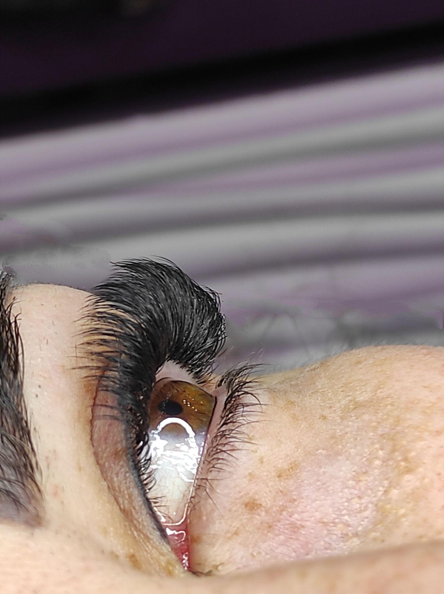 اکستنشن مژه و میکروبلیدینگ ابرو سما