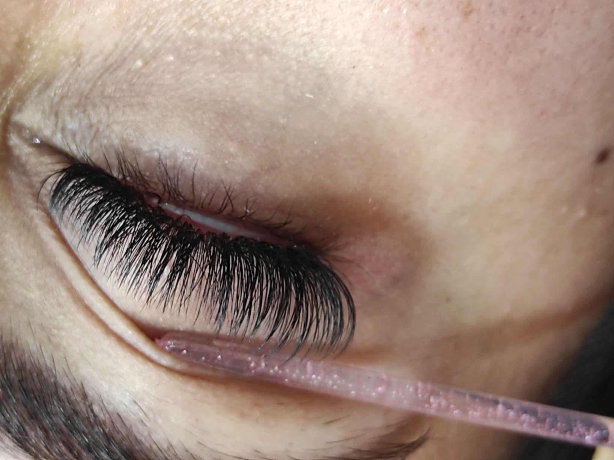 اکستنشن مژه و میکروبلیدینگ ابرو سما