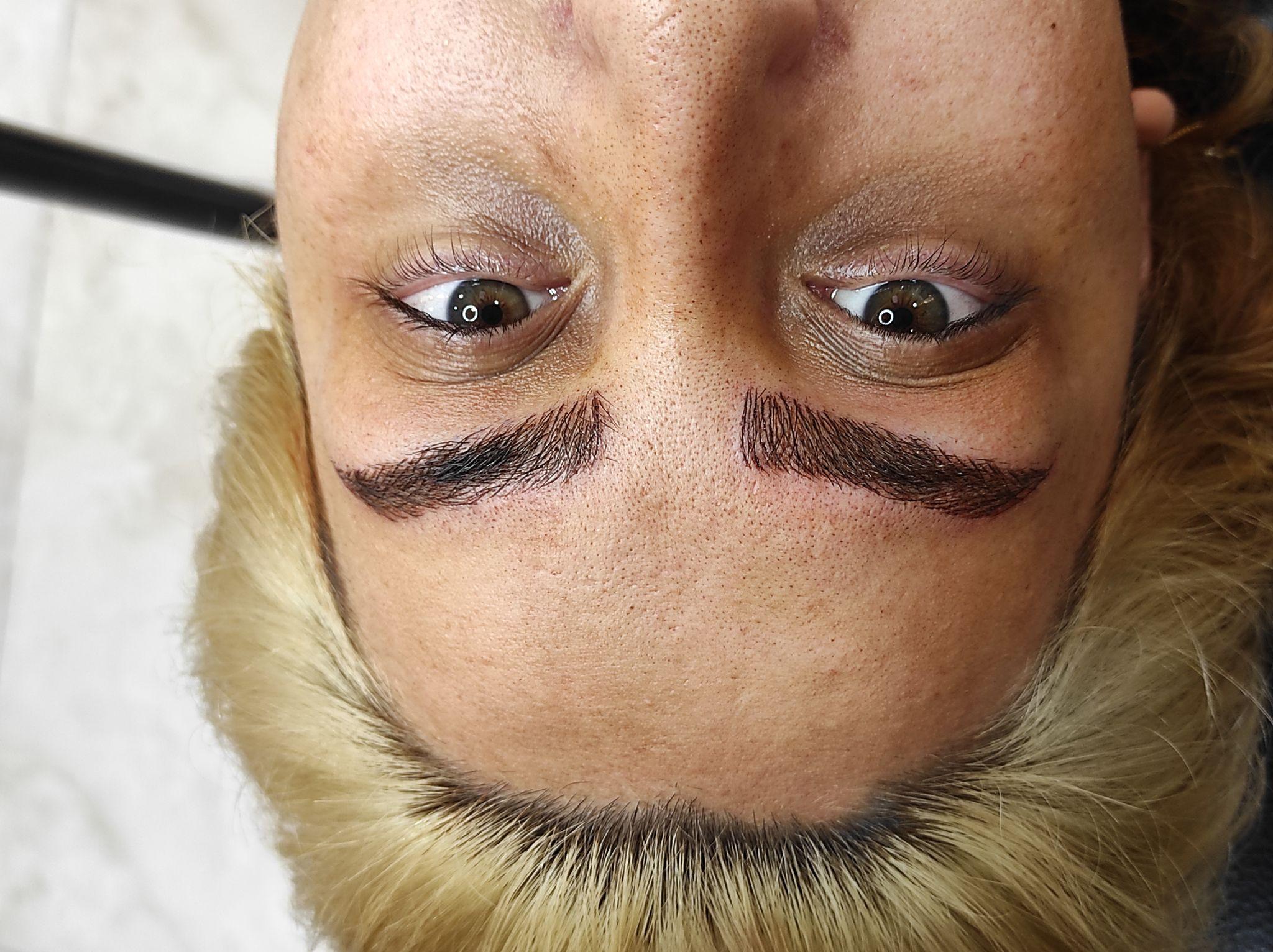 اکستنشن مژه و میکروبلیدینگ ابرو سما