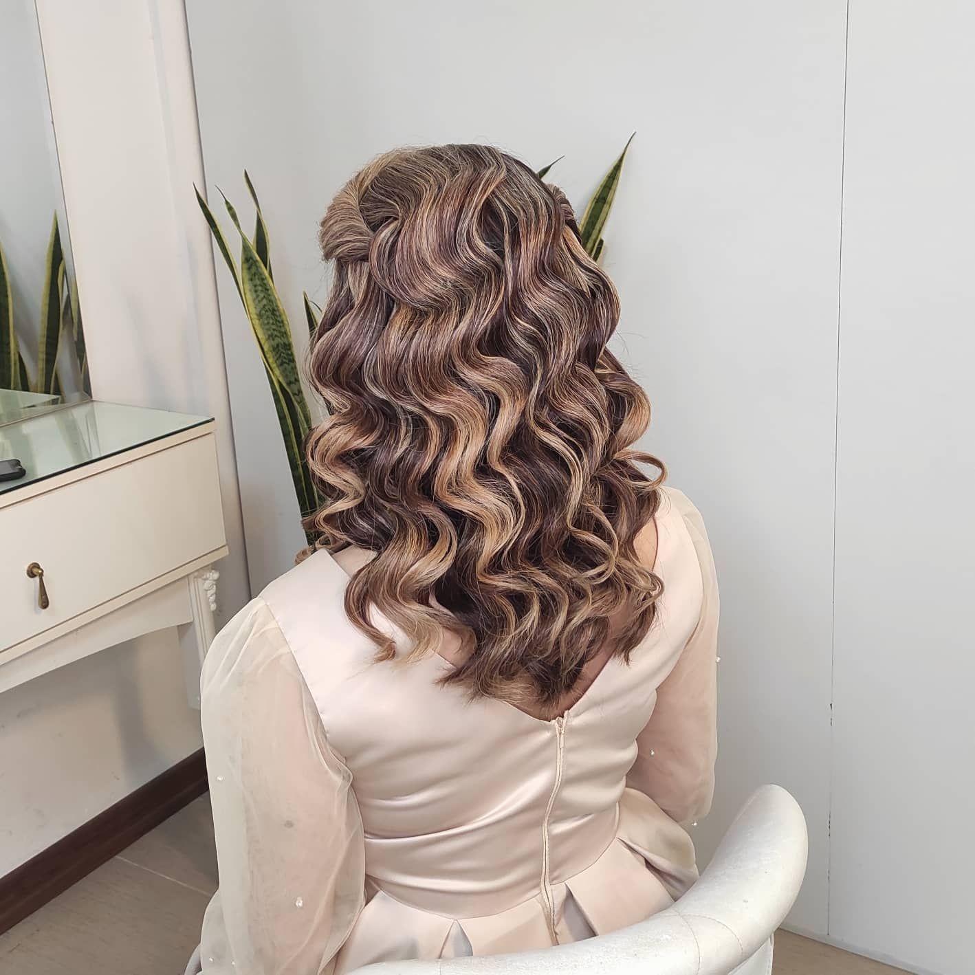 سالن زیبایی افسانه اکبری