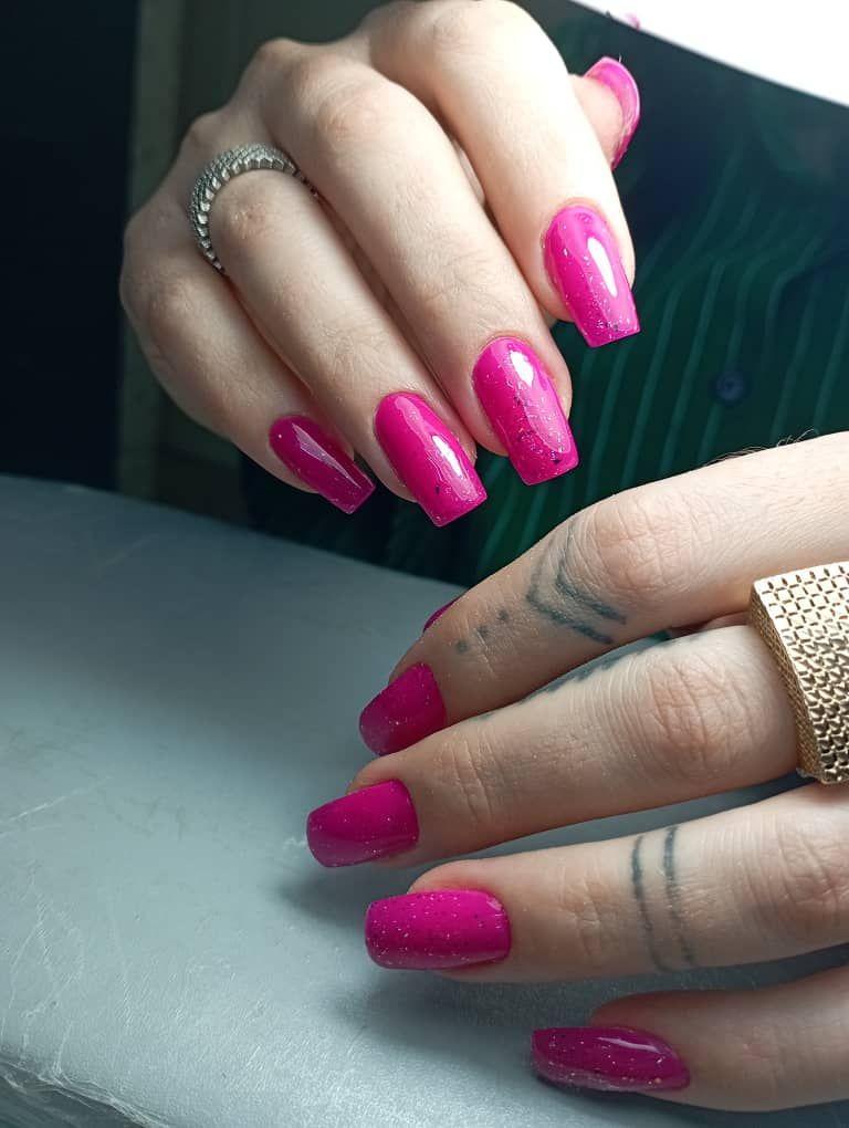 خدمات تخصصی کاشت ناخن زهره