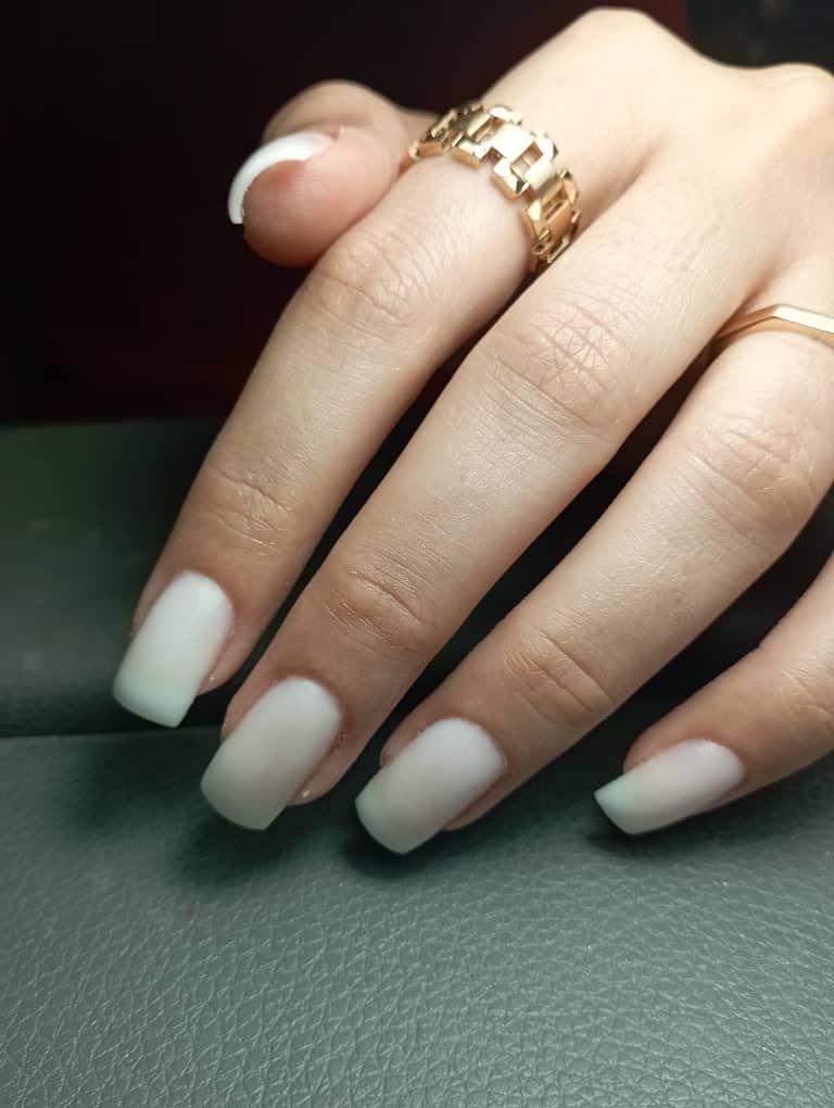 خدمات تخصصی کاشت ناخن زهره