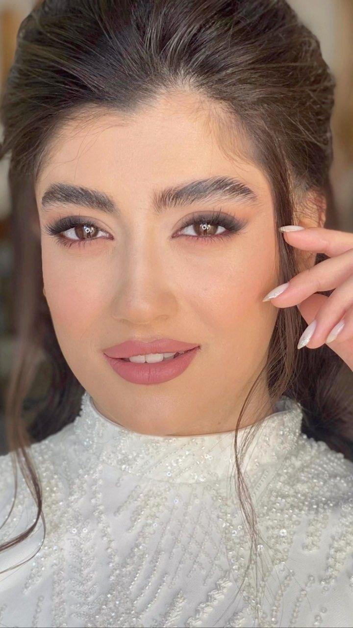 سالن زیبایی و عروس تلی
