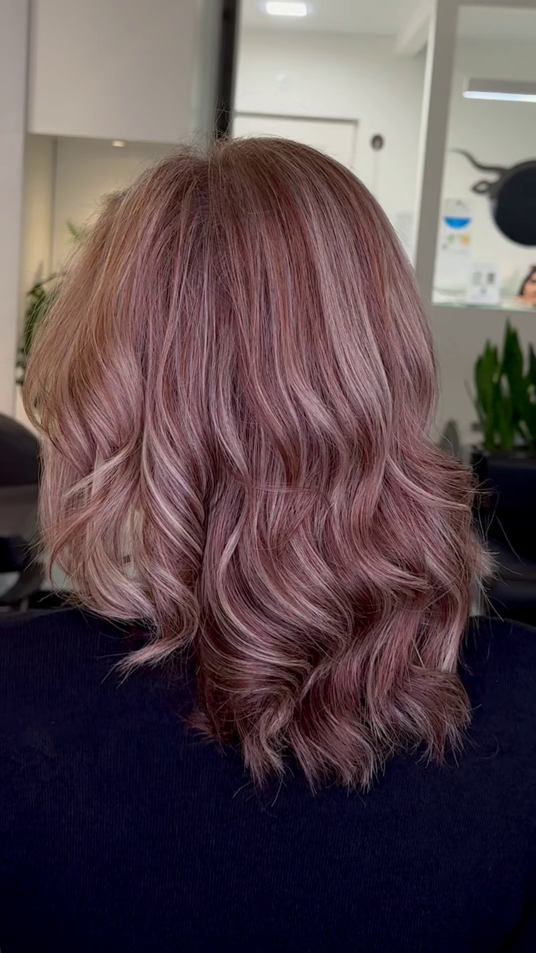 آموزشگاه و سالن زیبایی آزیش(نوشهر)