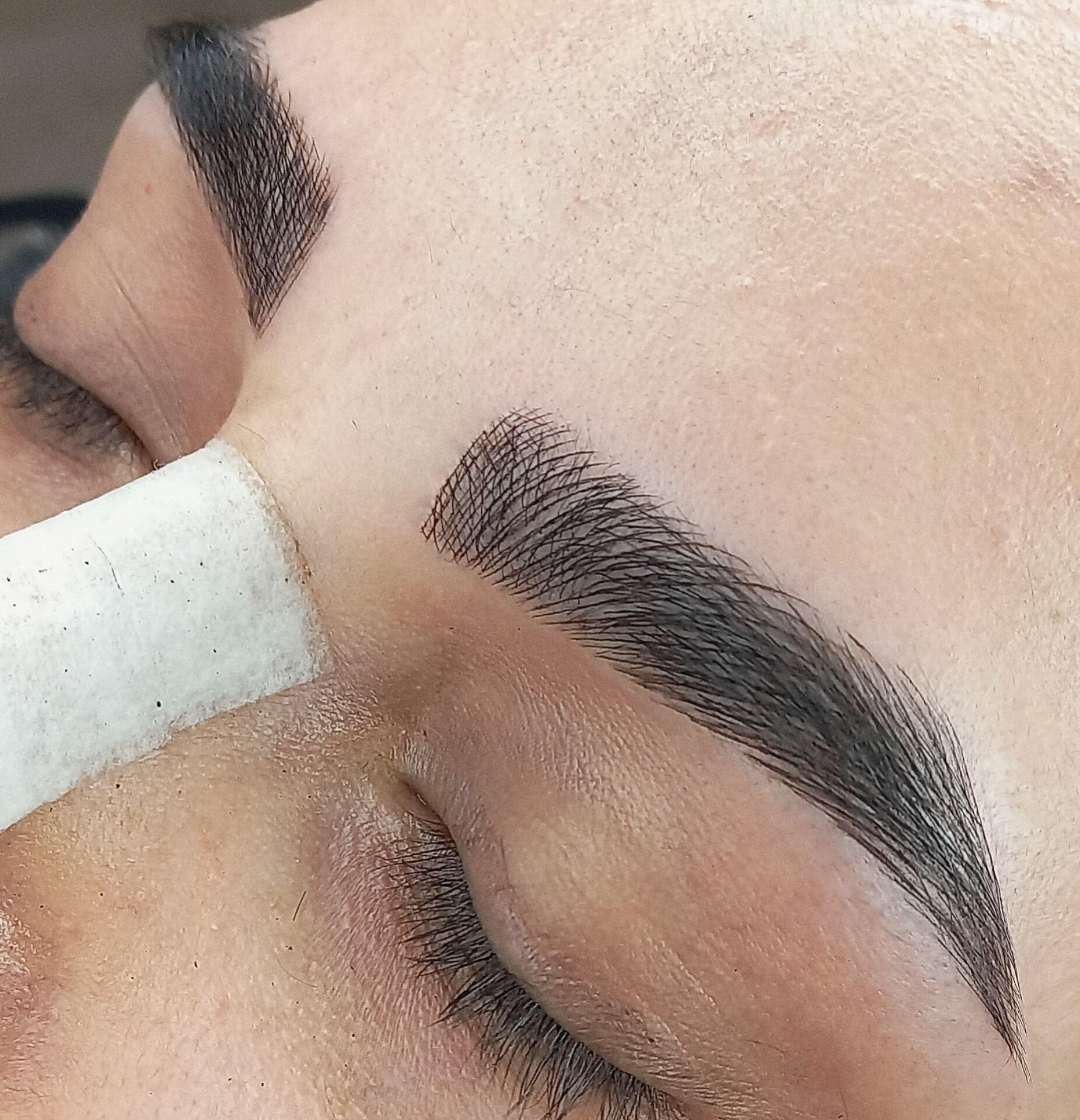 فیبروز ،آرایش دائم میکروبلیدینگ ابرو ، ریموو ابرو ، شیدینگ لب ، خط چشم