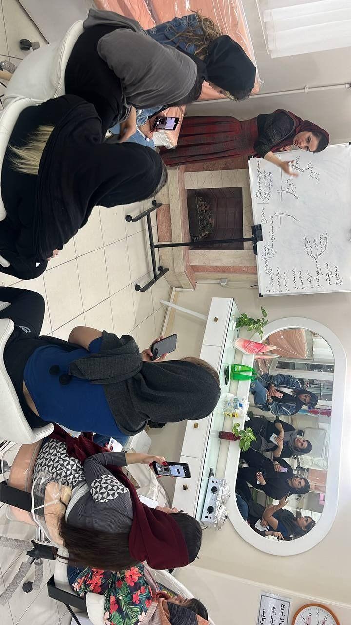 آموزش لاین تخصصی کراتین و رنگ و لایت