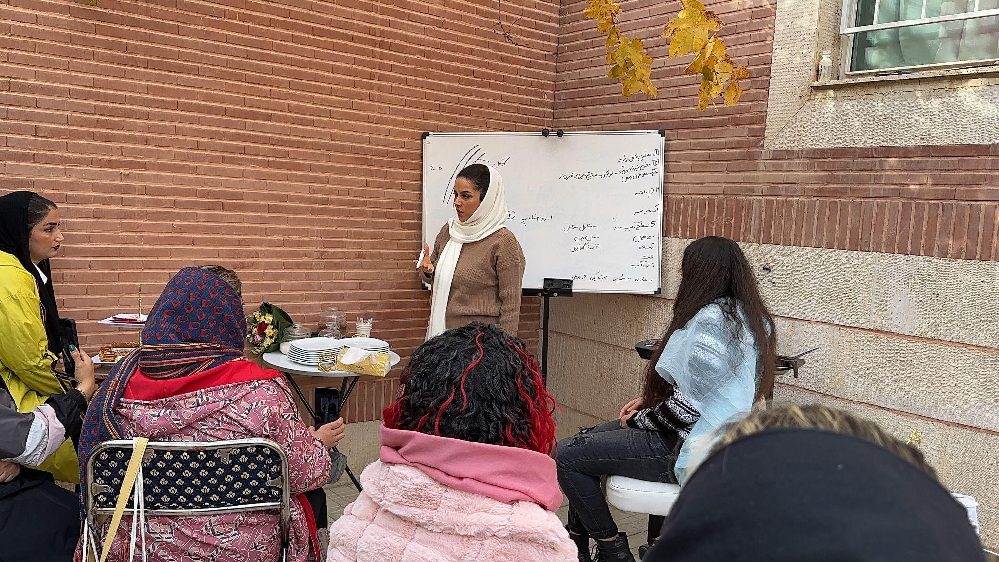 آموزش لاین تخصصی کراتین و رنگ و لایت