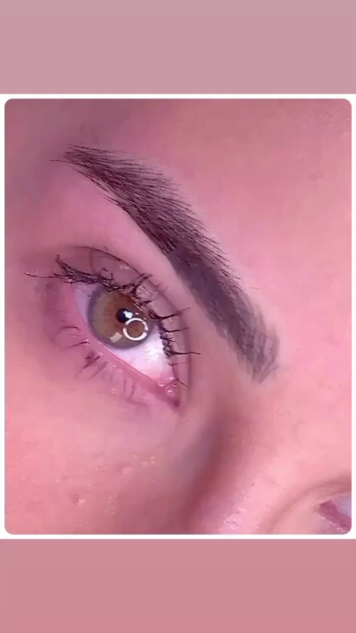 مرکز تخصصی پوست و مژه و ابرو ندا رضايى