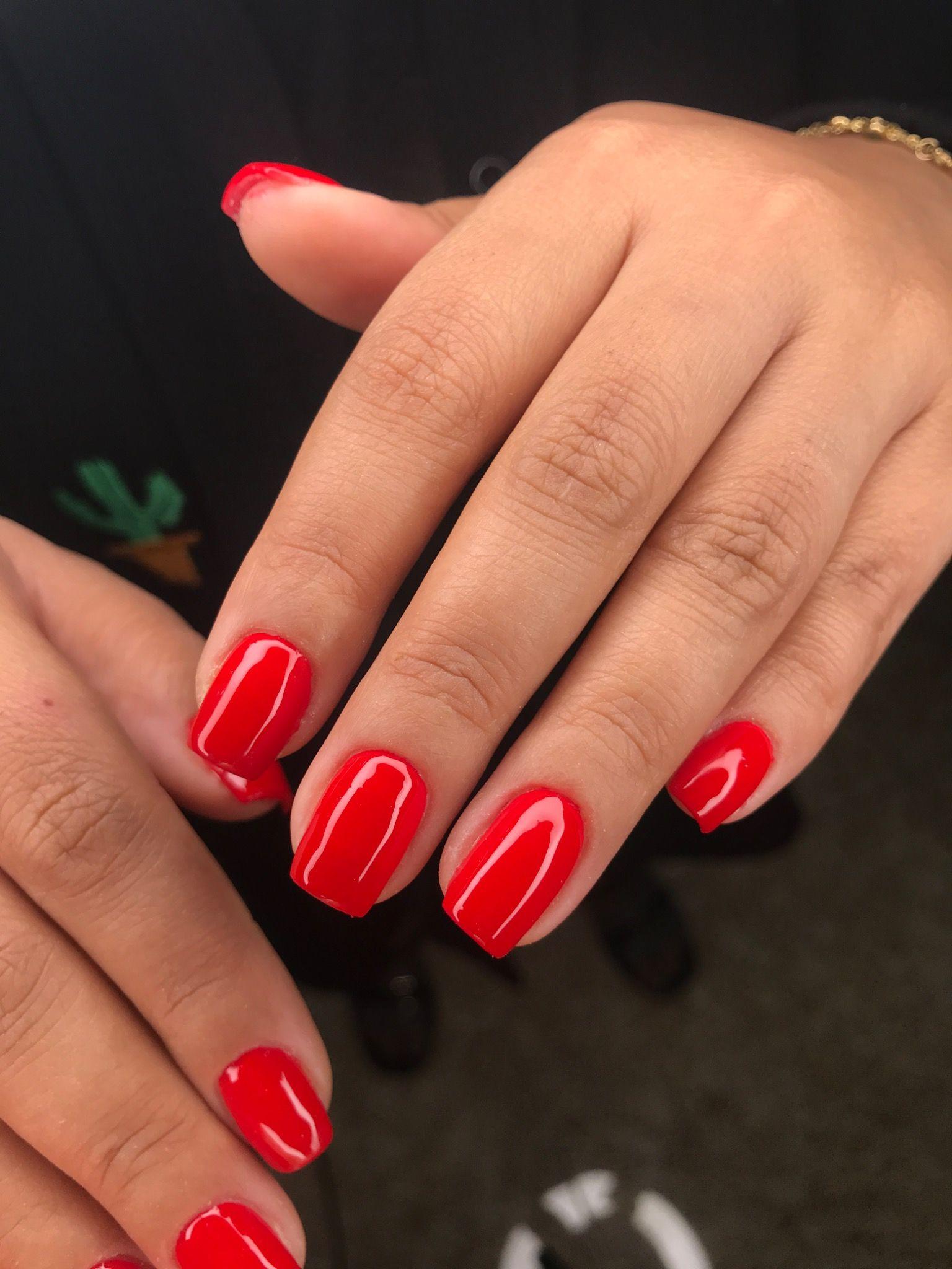 خدمات تخصصی ناخن ستاره