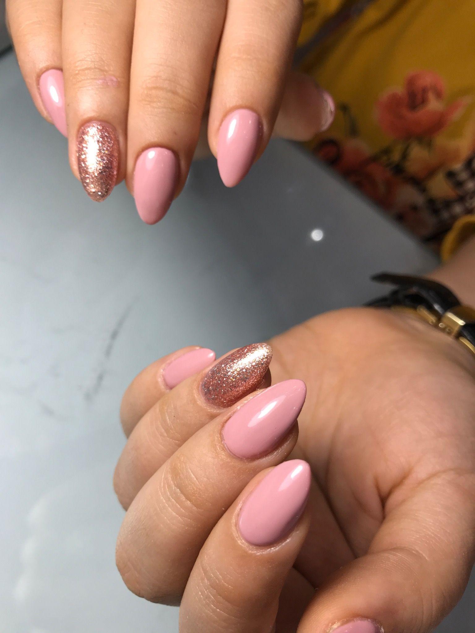 خدمات تخصصی ناخن ستاره