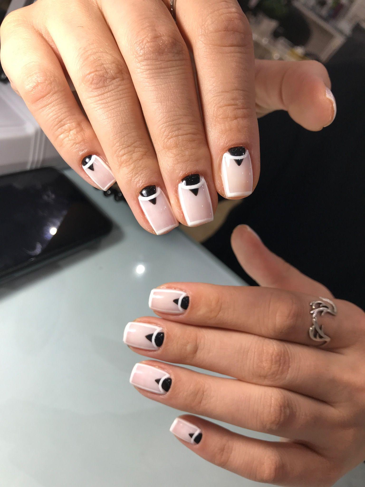 خدمات تخصصی ناخن ستاره