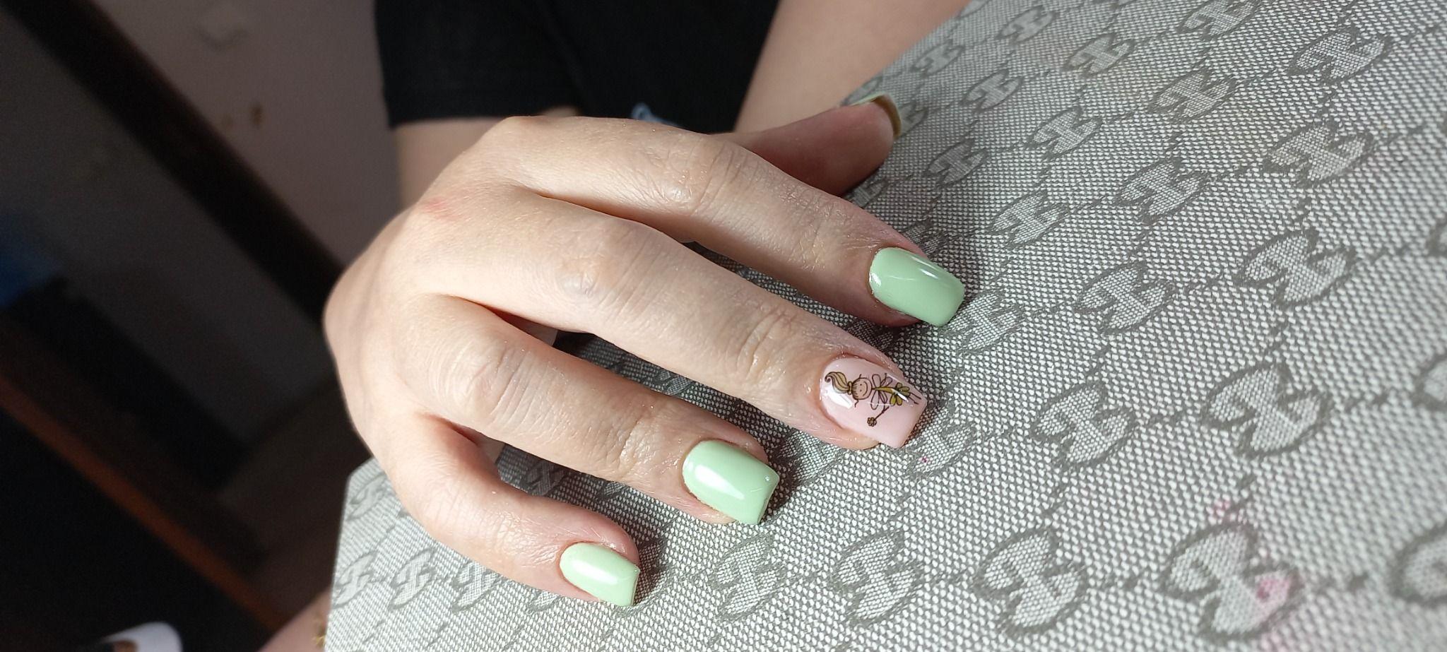 خدمات کاشت ناخن و کراتین مو مرضیه رحیمی