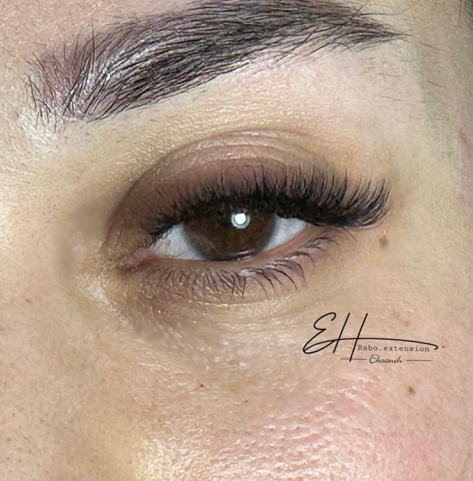 خدمات کاشت و اکستنشن مژه رابو