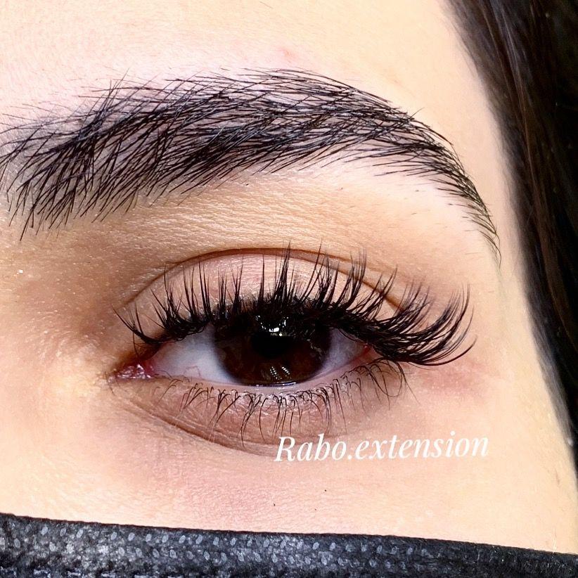 خدمات کاشت و اکستنشن مژه رابو