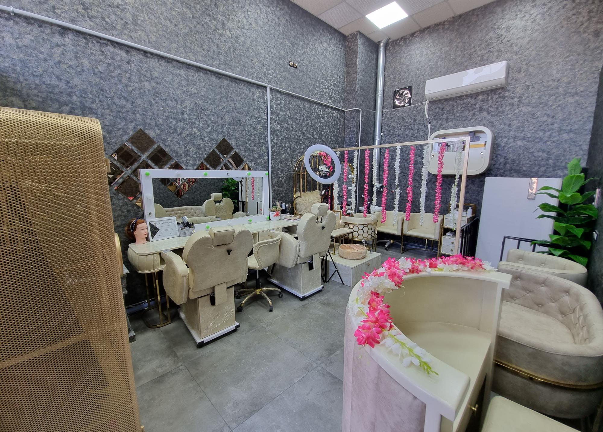 سالن زیبایی وعروس سرای فاطمه خالقی