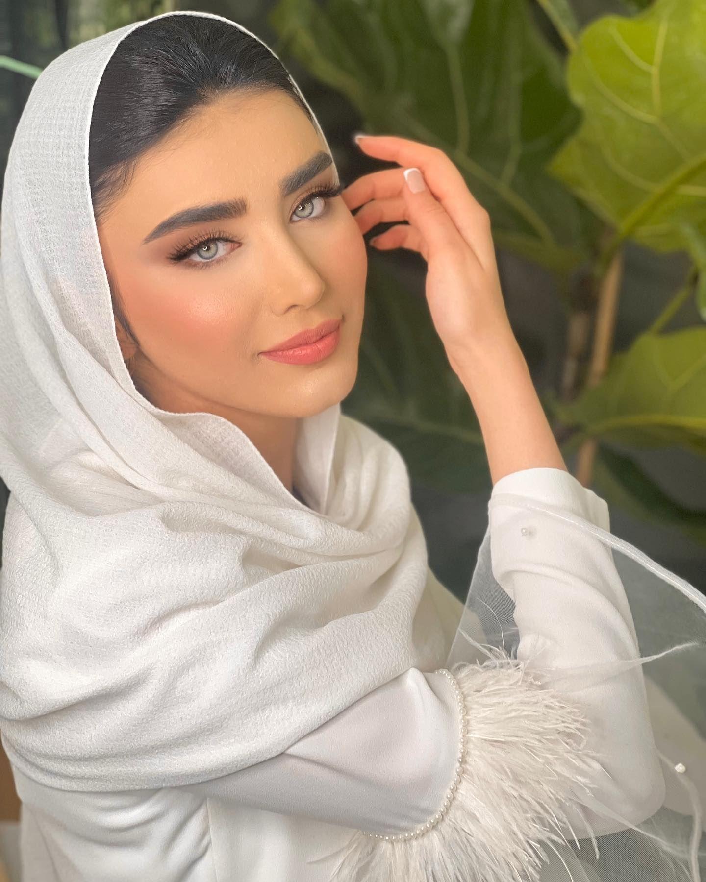 سالن زیبایی فاطمه برزگر/میکاپ آرتیست آمل