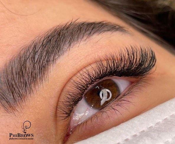 سالن زیبایی قرمز