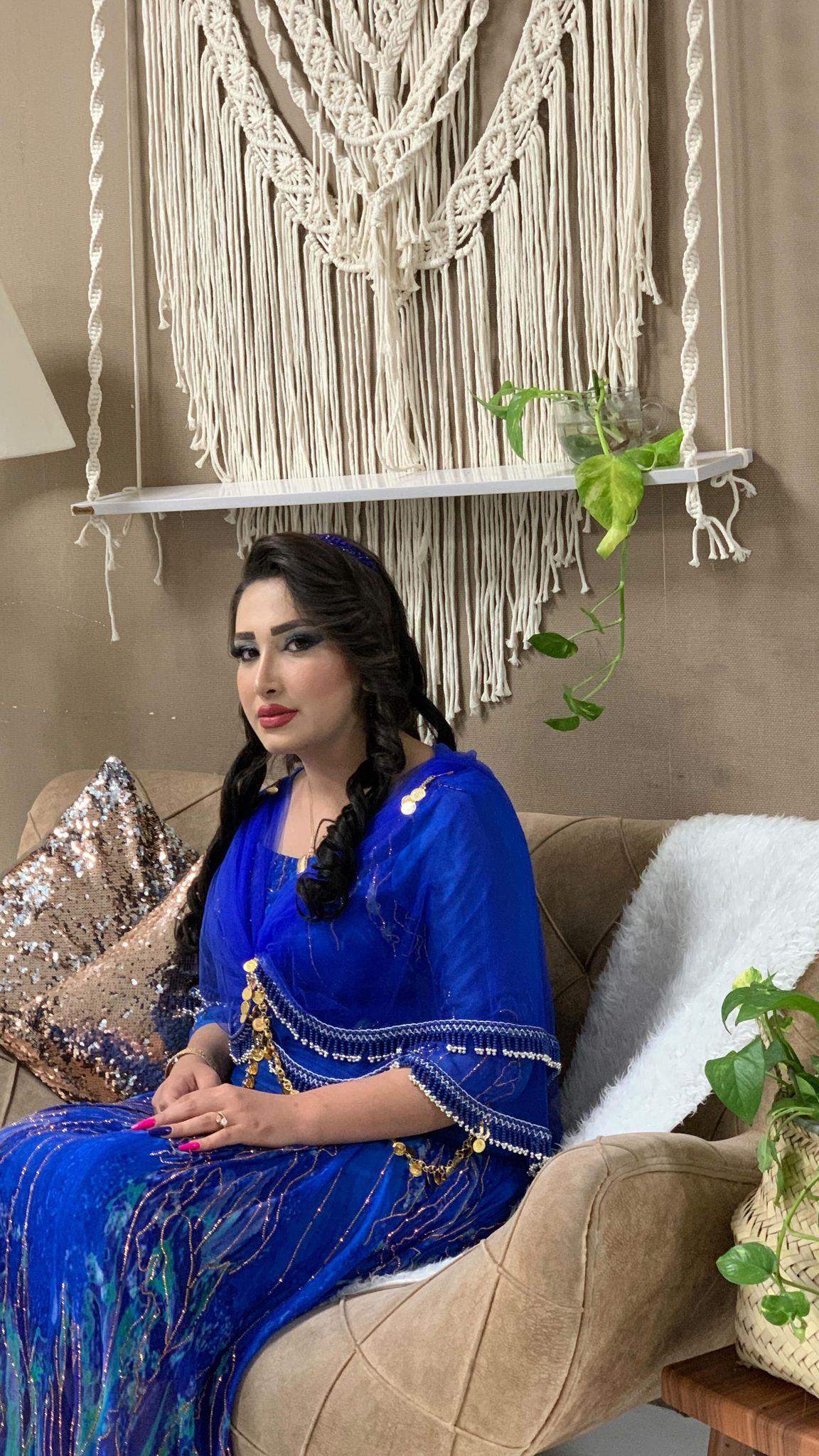 سالن زیبایی قرمز