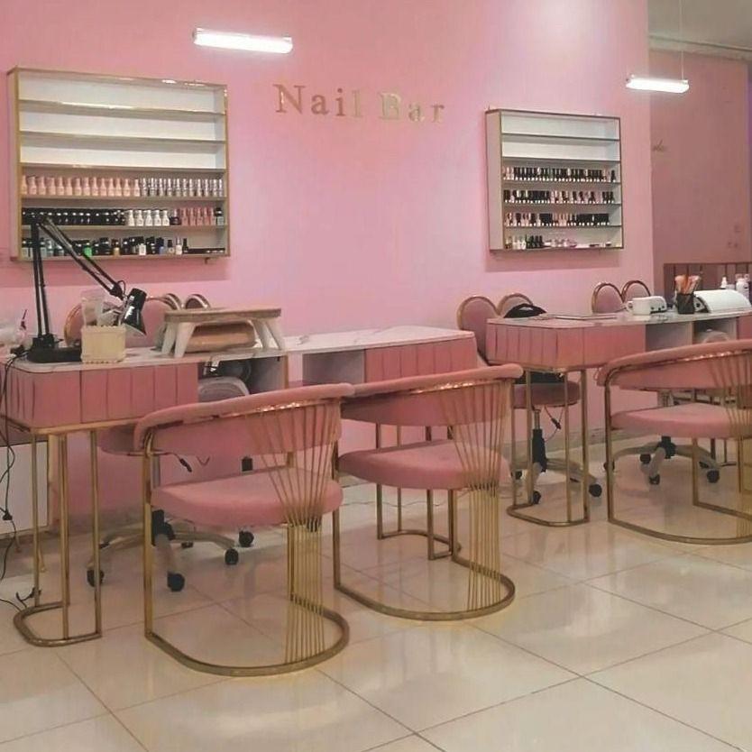 سالن ناخنکاری مری