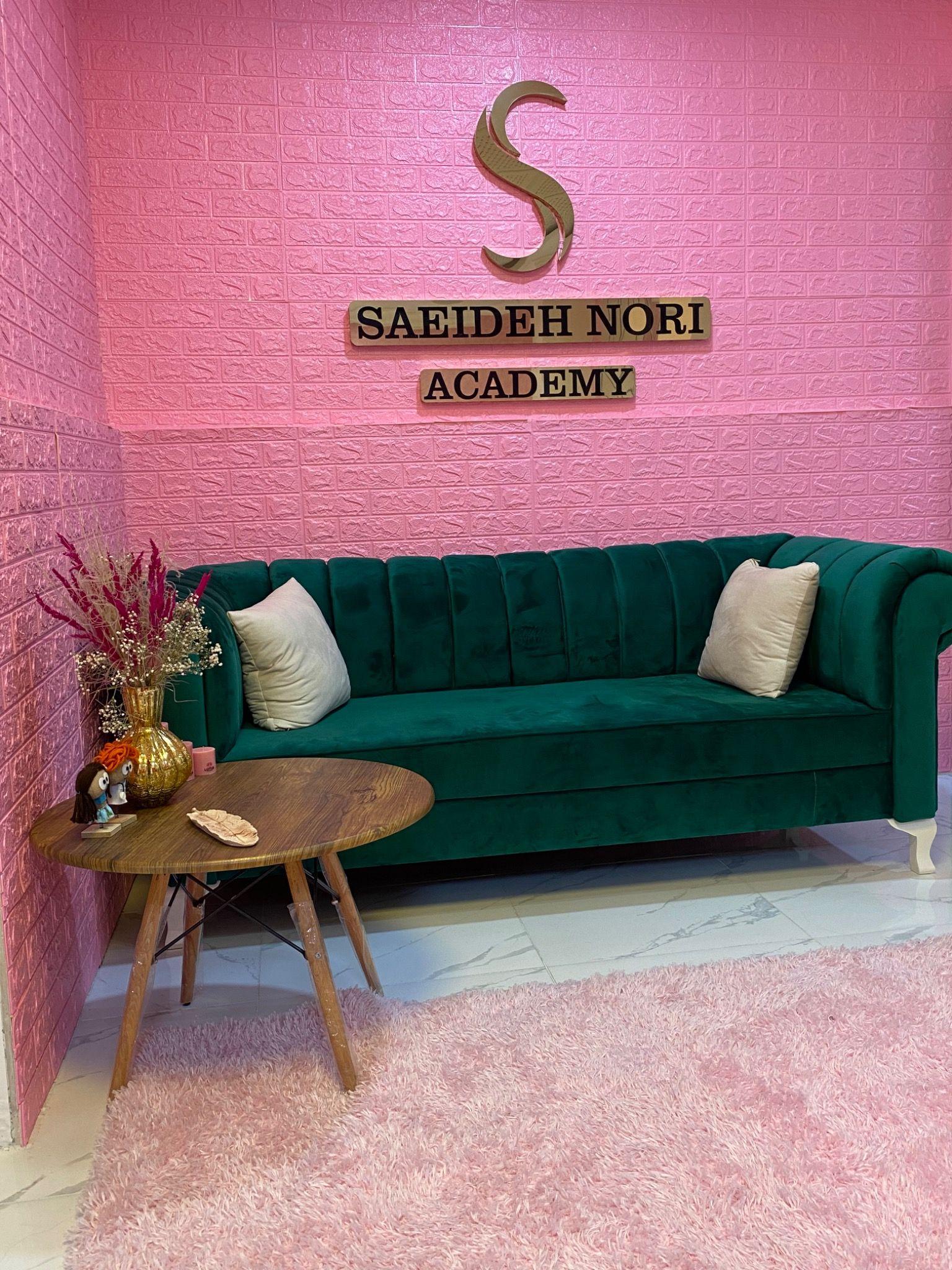 اکستنشن مژه ارومیه