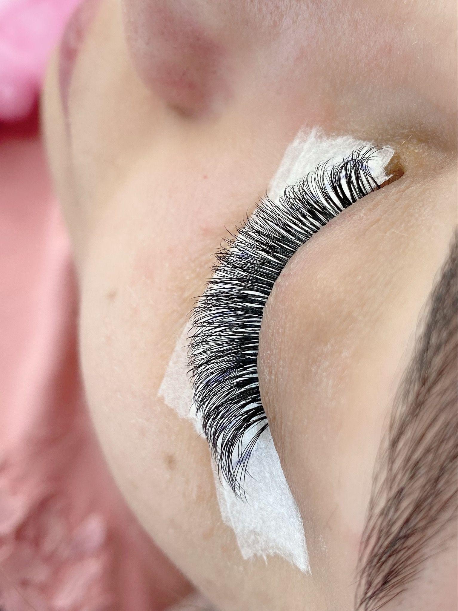 اکستنشن مژه ارومیه