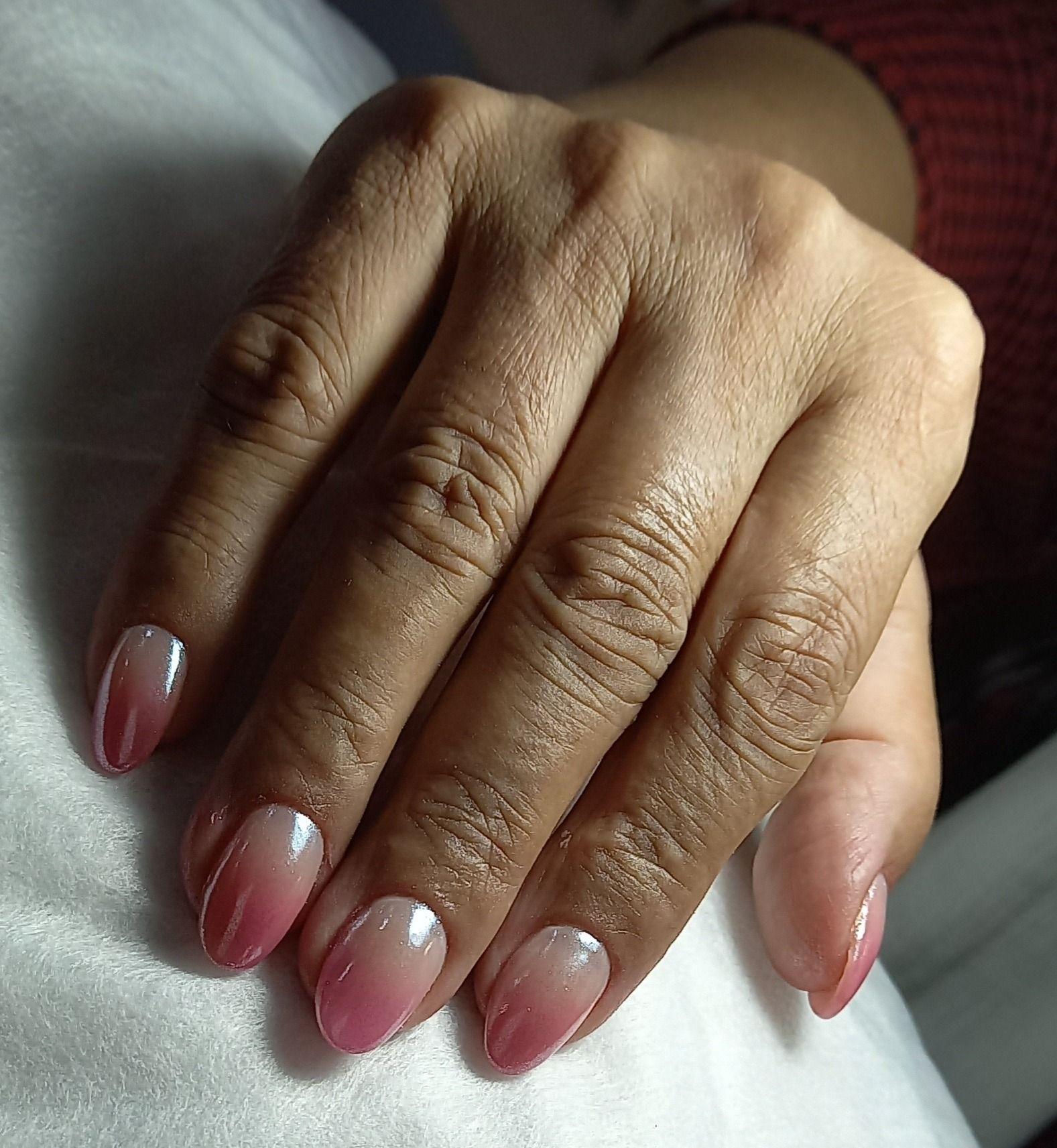 خدمات ناخن ساراحسینی